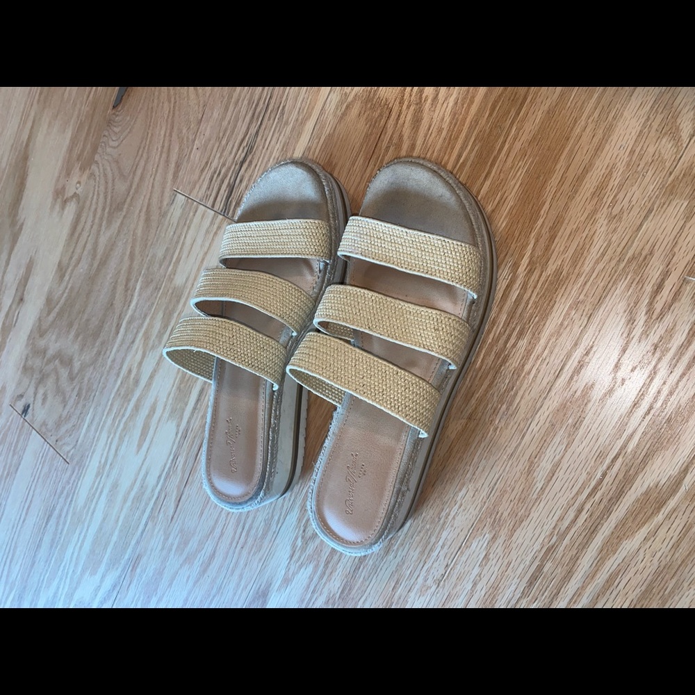 Platform Sandal - Picture 3 of 5